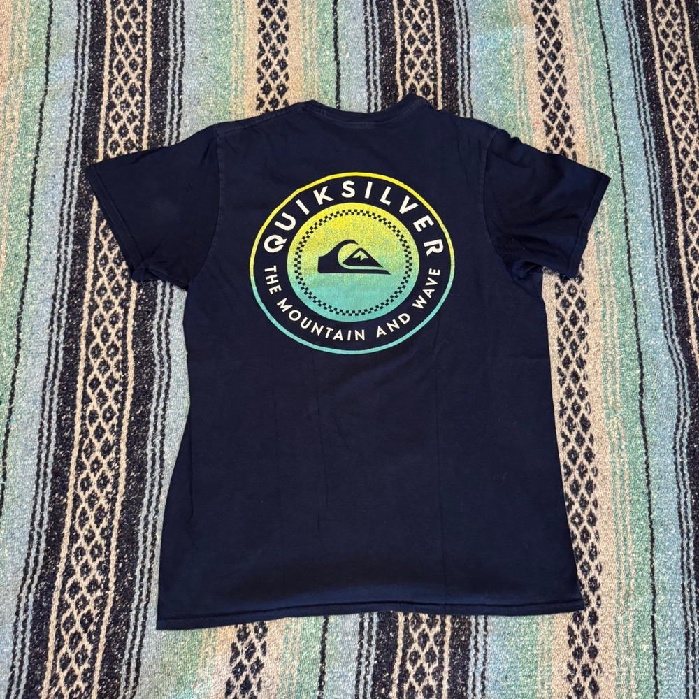 Quiksilver Mens Graphic T Shirt Navy Blue Logo Premium Fit Size M Short Sleeve